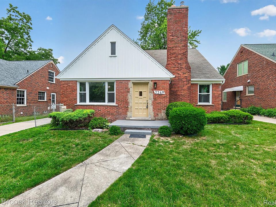 1st image of 2249 Benjamin Ave