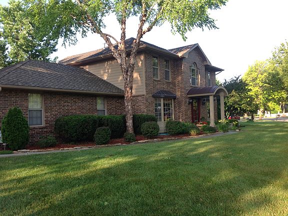 2nd image of 111 Road Runner Ln