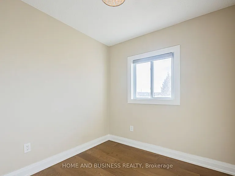 1326 Meredith Ave — Photo 16
