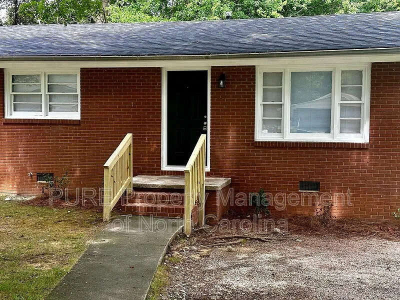 Building Photo - 110 Mendota Ave