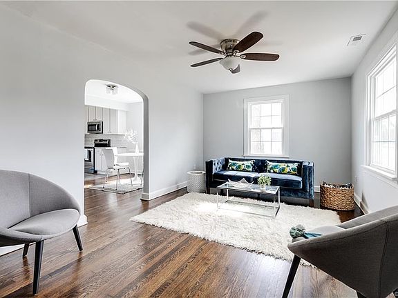 3rd image of 3505 Garland Ave