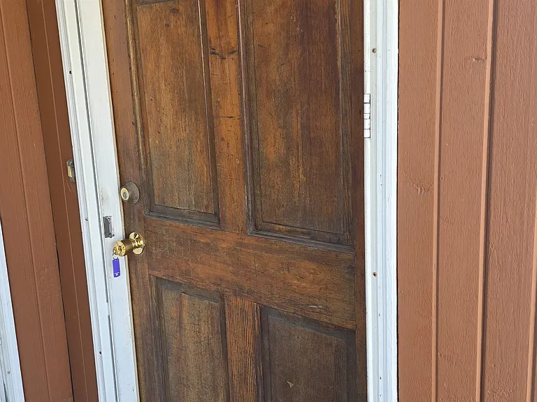 Elmwood Ave — Photo 4