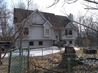 279 Seneca Dr, Milford, PA 18337