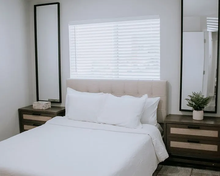 Beautifully Designed 3-bedroom 2-bathroom Home — Photo 27