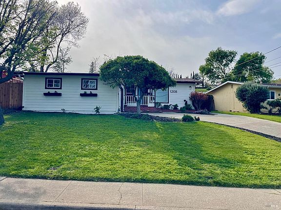 2nd image of 1208 Temple Drive