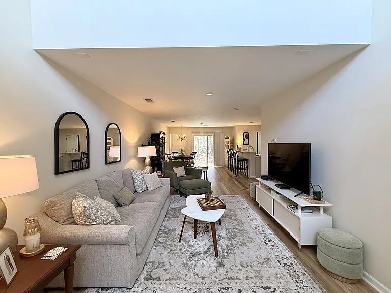 1104 Harvester Cir #1 — Photo 19