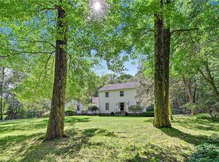 22 Cartway Ln W, Bedford, NY 10506