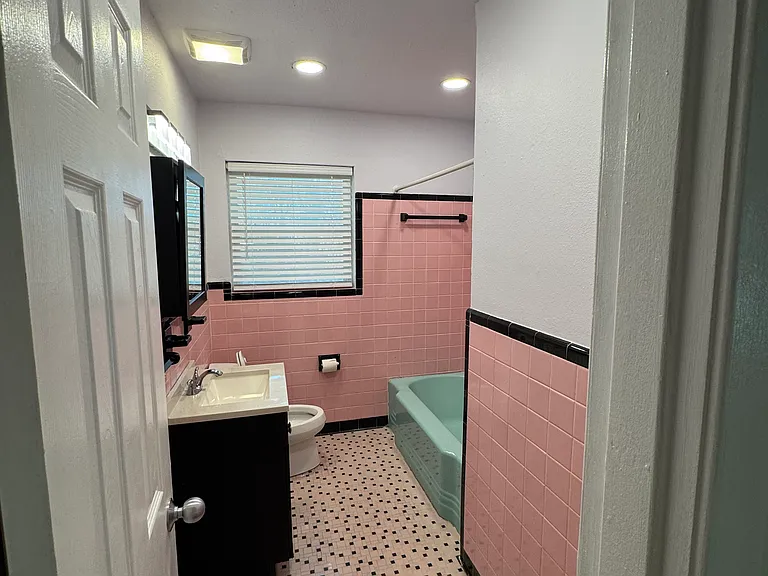 7111 Pine Forest Rd — Photo 10