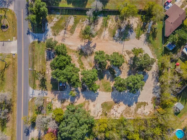 3105 E Villa Maria Rd, Bryan, TX 77803