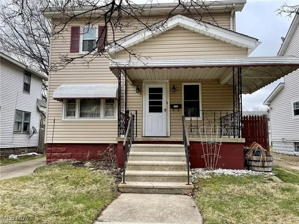 1153 Lily St, Akron, OH 44301