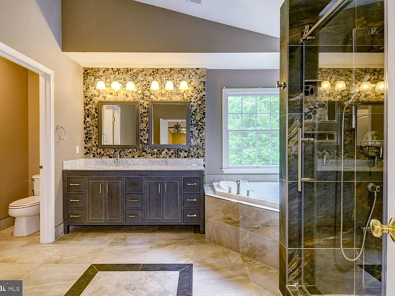 45 Lockwood Dr — Photo 36