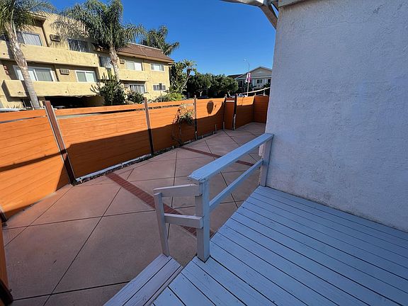 2nd image of 2857 Granville Ave #1