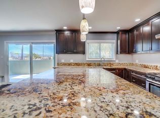 528 E 238th Pl #B, Carson, CA 90745