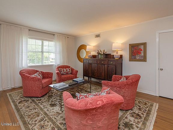 5th image of 4211 Berlin Dr