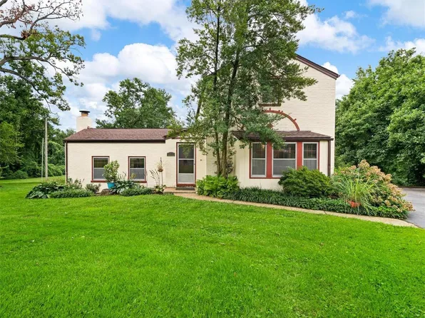 1360 Coburg Lands Dr, Saint Louis, MO 63137