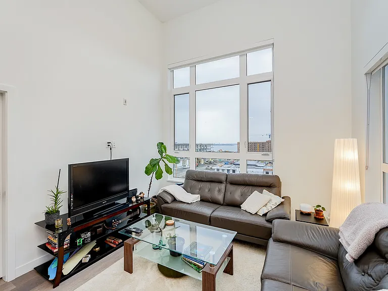 3564B Ryder Hesjedal Way — Photo 15