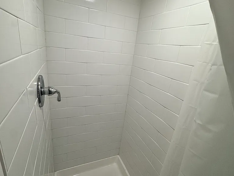 816 E Jeffrey St — Photo 9