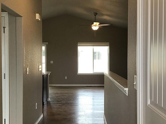 3rd image of 1752 Littlewick Dr