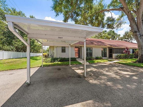 3rd image of 2069 Lakeview Dr