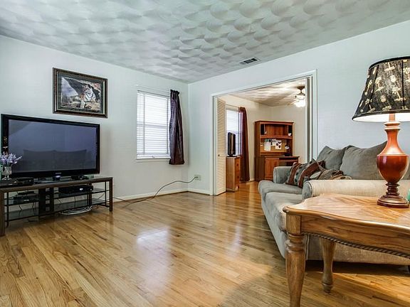 4th image of 4010 Glenhaven Dr