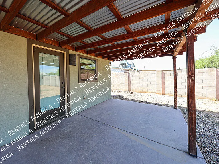 3809 N 9th St — Photo 33
