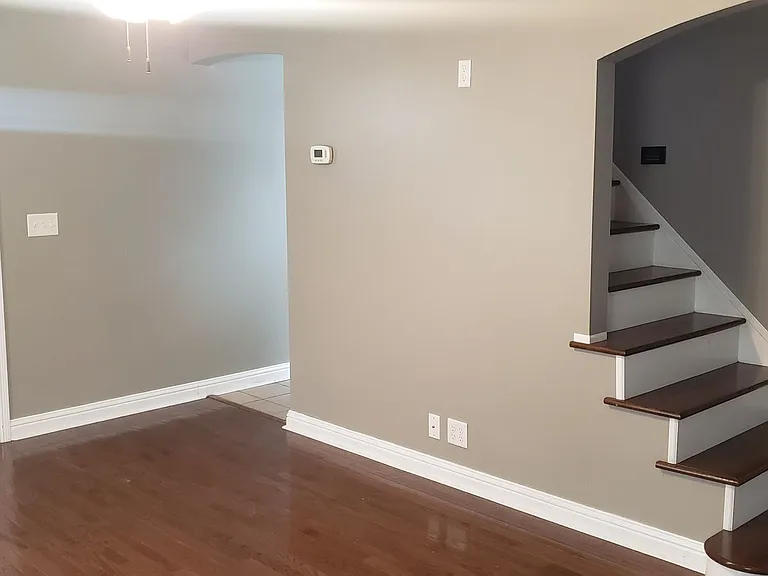 1607 Kingston Rd — Photo 10