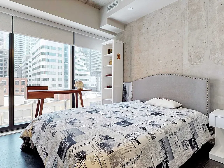 11 Charlotte St #308 — Photo 22