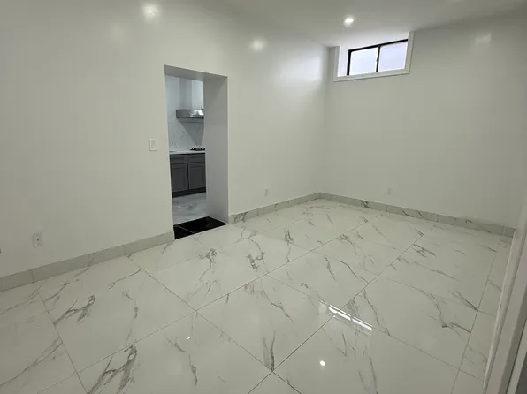 (undisclosed Address), Flushing, NY 11358