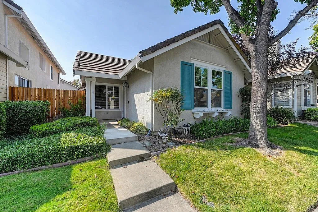 3125 Zeus Ln photo 1