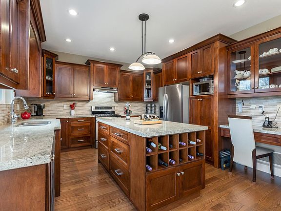 4th image of 27886 Maclure Rd