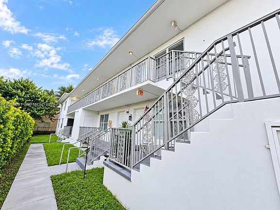 5th image of 926 79th Ter APT 8