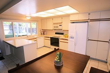 Eat in Kitchen w/ great backyard view