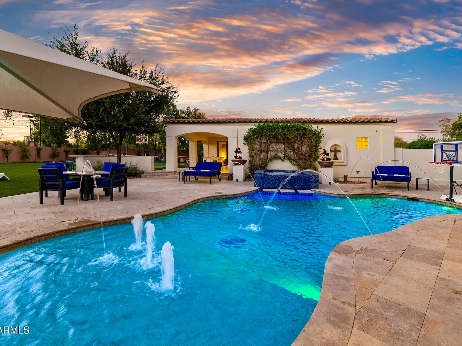 7 bed, 5.5 bath, 3563 sqft, $15,000 — Photo 3
