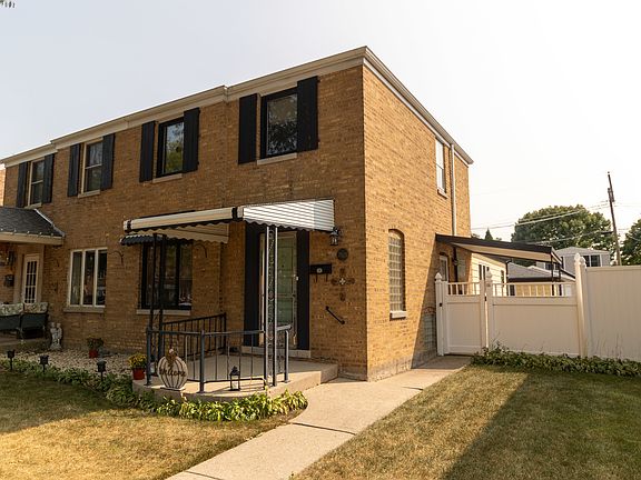 3rd image of 7823 W Summerdale Ave