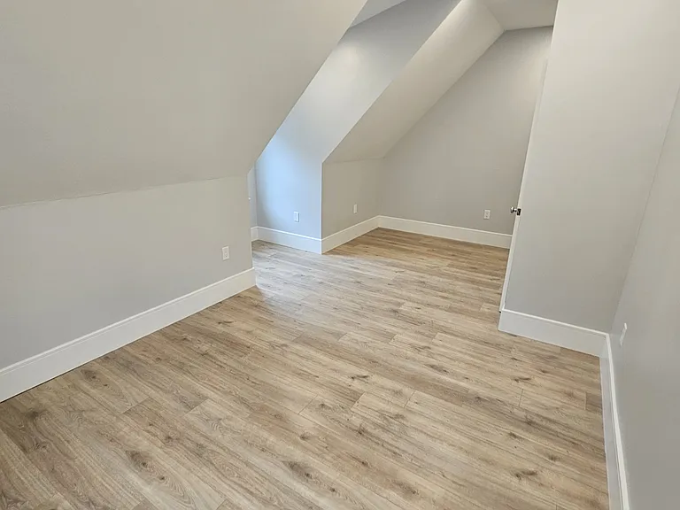 124 Kenrick St — Photo 10