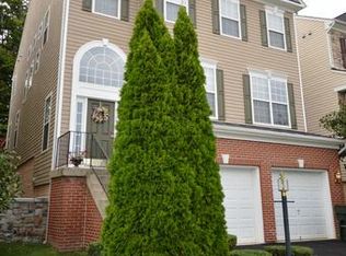 3189 Eagle Ridge Dr, Woodbridge, VA 22191