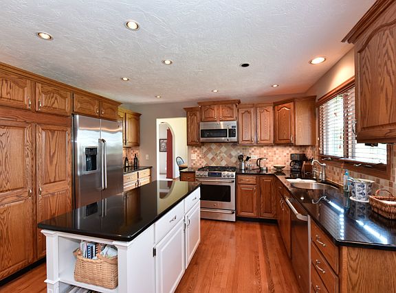 2nd image of 338 Fairhaven Dr