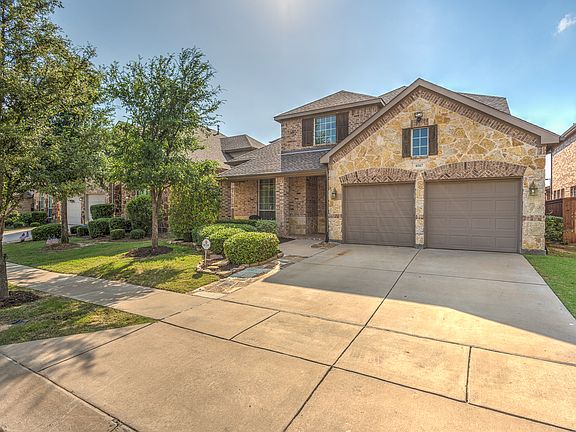 3rd image of 1017 Dayton Dr