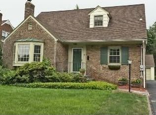 36 Willow St, Millburn, NJ 07041