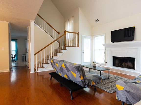 4th image of 4570 Fairway View Ct