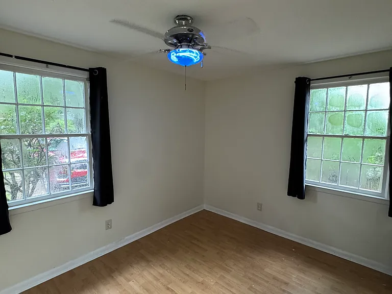 1419 Joy Ave — Photo 5