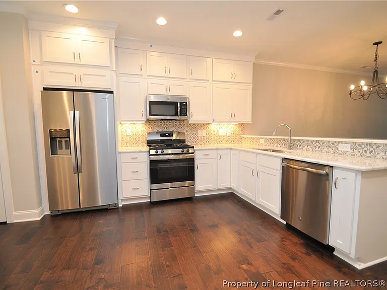311 Old Grove Ln — Photo 6