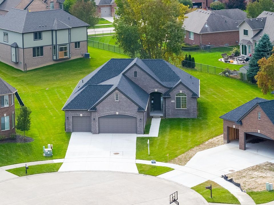 1st image of 22120 Tahquamenon Ct Lot 34