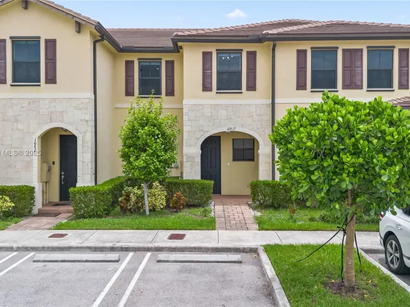 10617 W 33rd Way, Hialeah, FL 33018