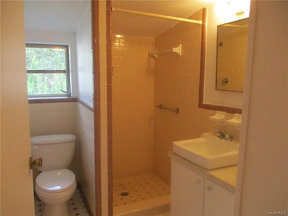 2nd image of 143 Oak Forest Dr