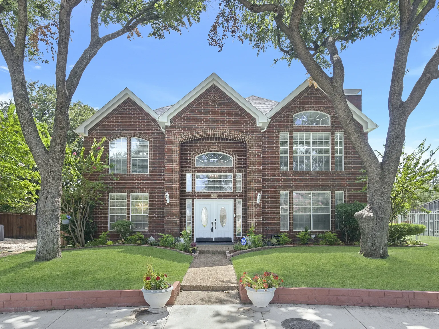 18528 Vista Del Sol - 1 — Photo 1