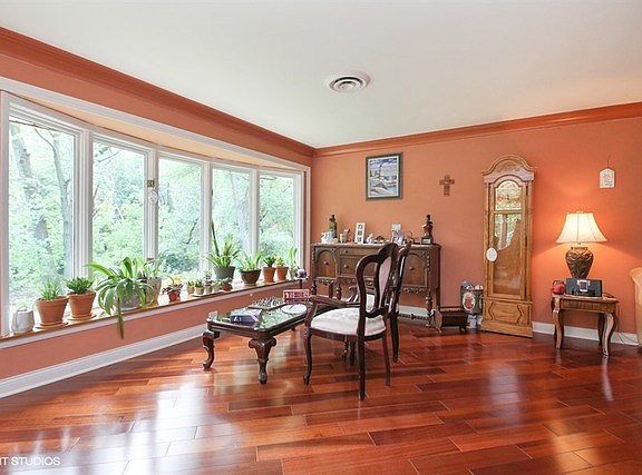 GORGEOUS FLOORS IN FAMILY ROOM