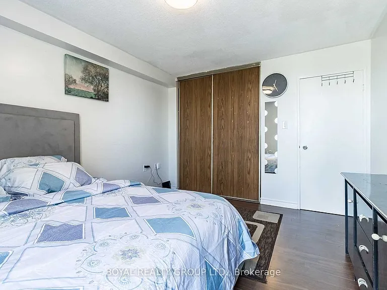 18 Knightsbridge Rd #303 — Photo 23