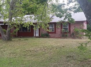 212 S Vann St, Chouteau, OK 74337