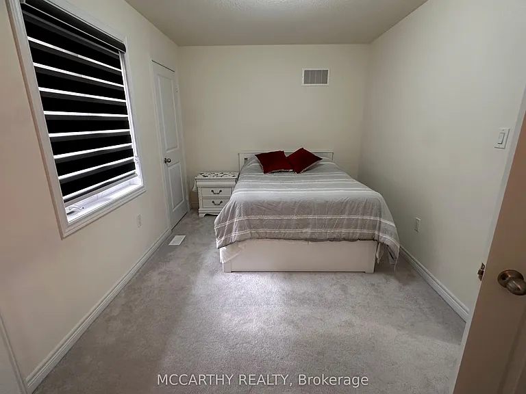451 Black Cherry Cres — Photo 35
